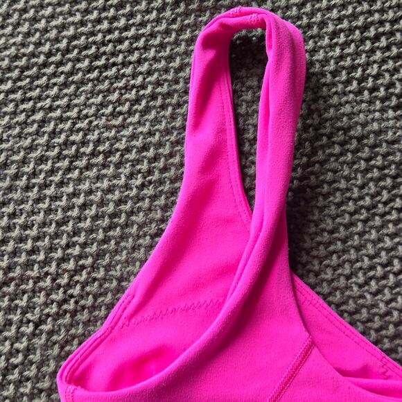 Lululemon Align Tank Crop Bra Top Sonic Pink Athleisure Gym Run Size 4 - Picture 6 of 9